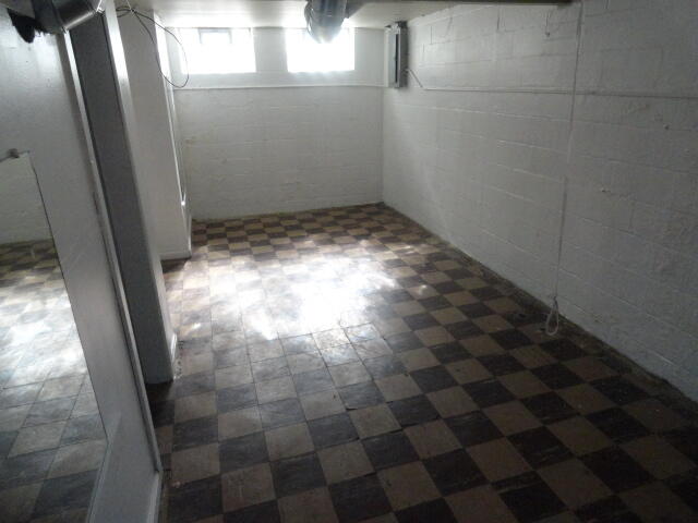 15534 Chestnut Avenue Eastpointe, MI 48021 - Photo 13 of 13 DSC06104