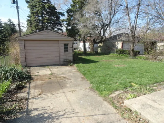 $135,000 | 15534 Chestnut Avenue, Eastpointe, MI 48021