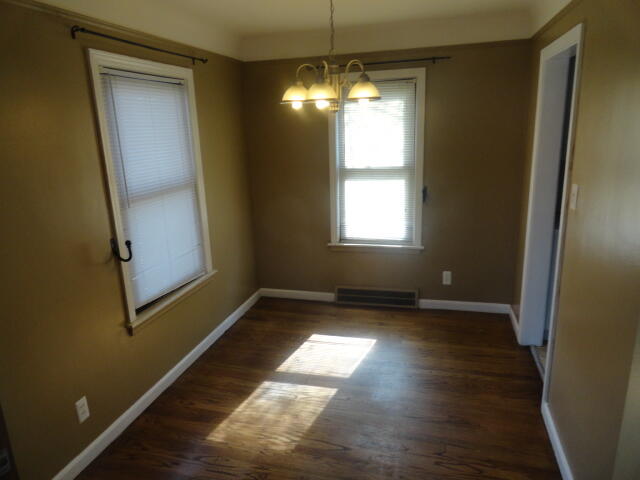 15534 Chestnut Avenue Eastpointe, MI 48021 - Photo 4 of 13 DSC06089