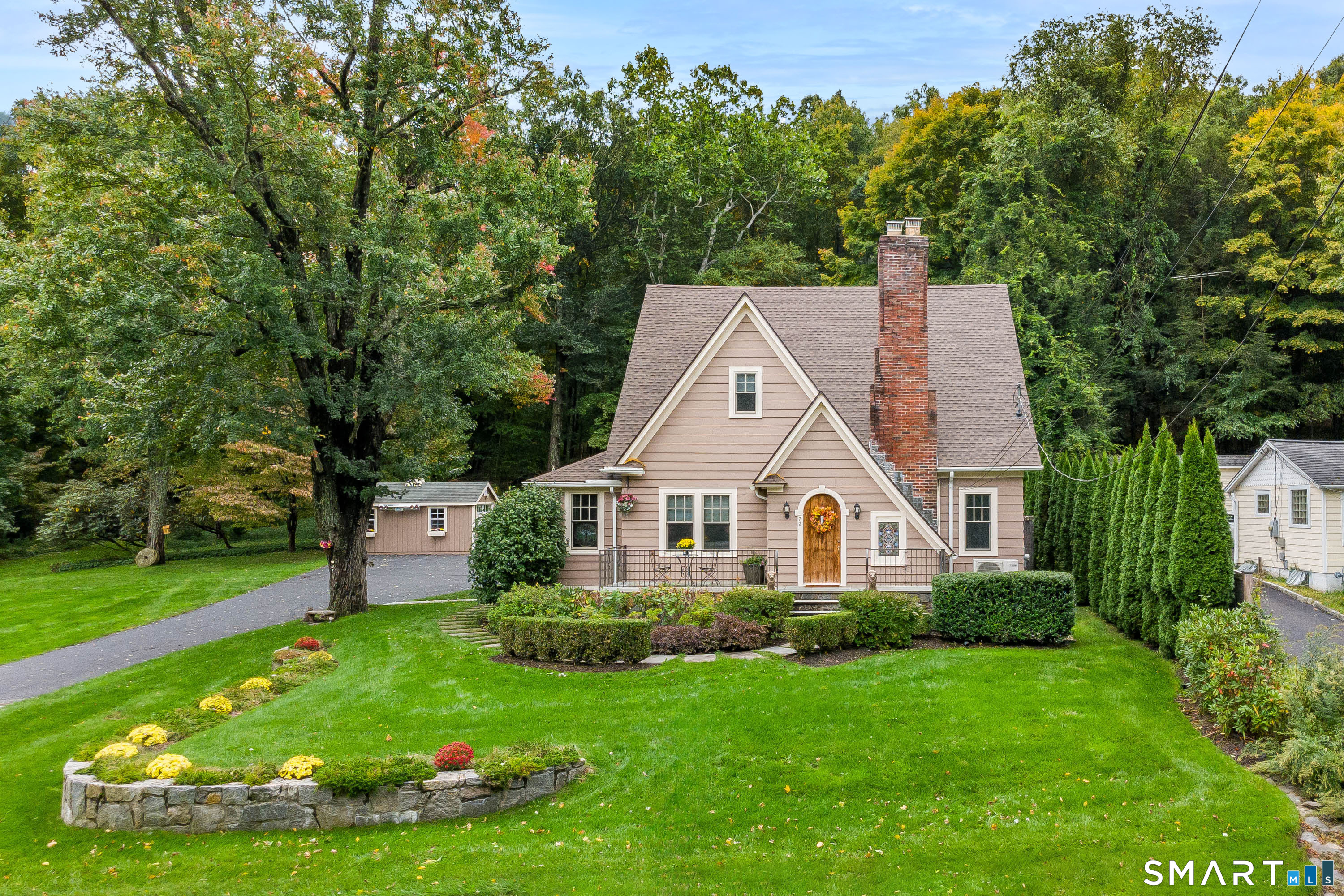72 Dodgingtown Road Bethel, CT 06801 - Photo 3 of 40 Gallery Image 3