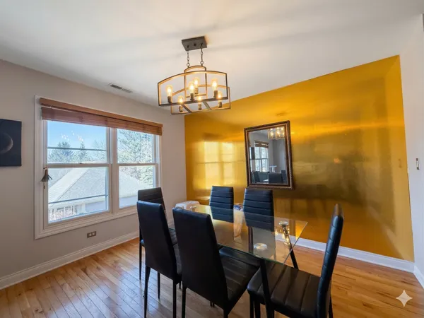 $199,900 | 790 Regina Court, Unit 790, Woodstock, IL 60098