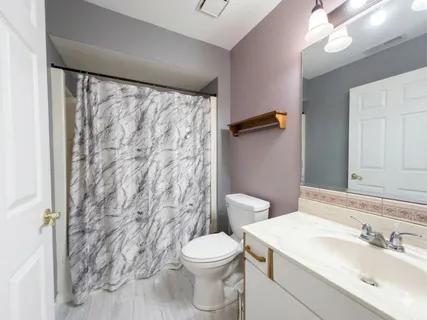 $199,900 | 790 Regina Court, Unit 790, Woodstock, IL 60098