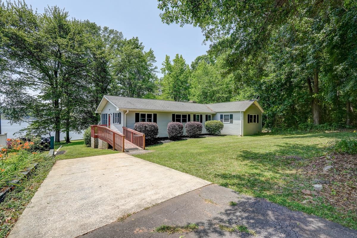 364 Sunward Path Inman, SC 29349 - Photo 1 of 36