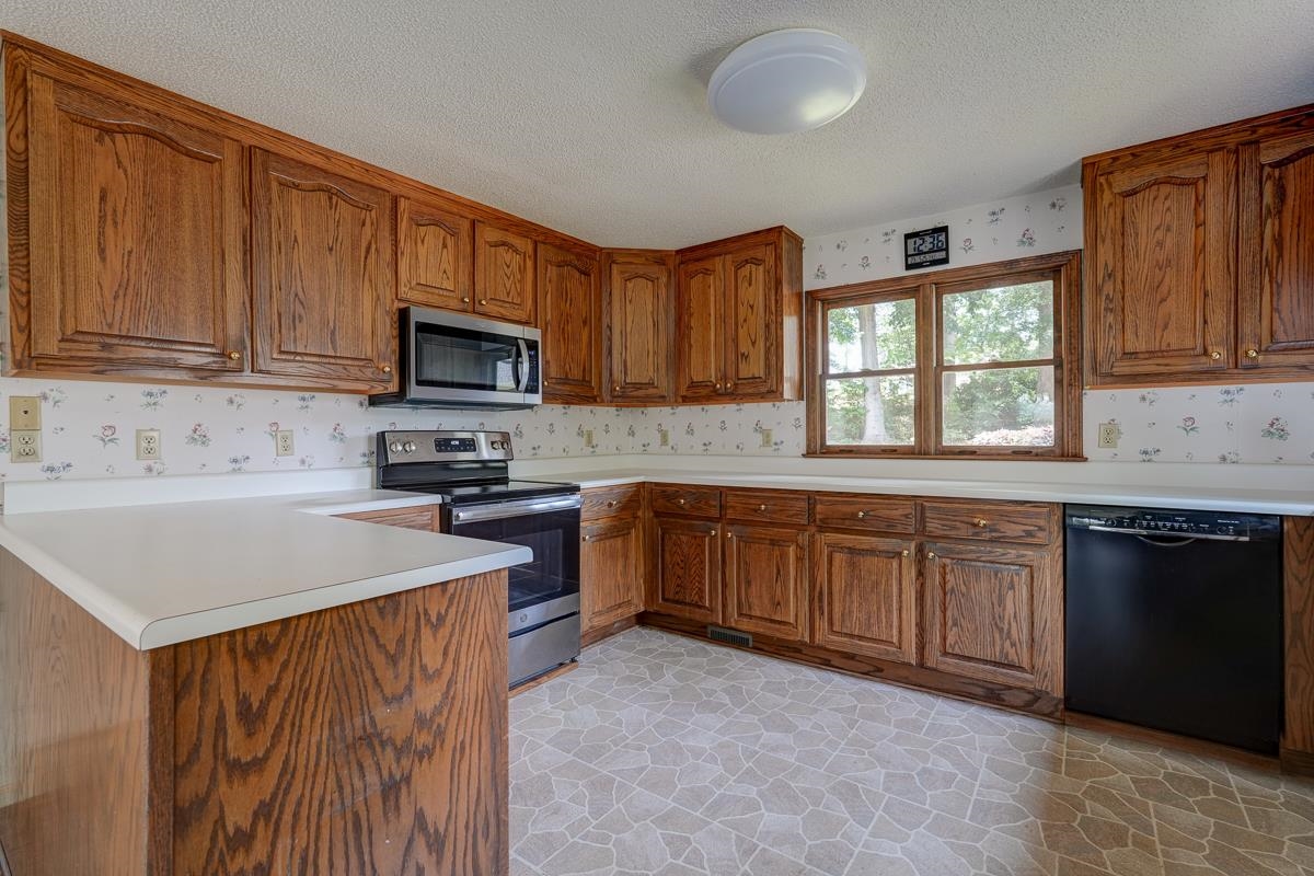 364 Sunward Path Inman, SC 29349 - Photo 8 of 36