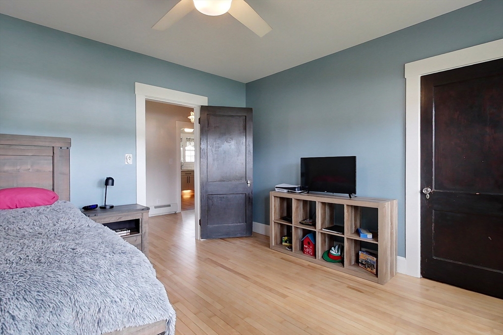262 Chestnut Street Gardner, MA 01440 - Photo 15 of 39