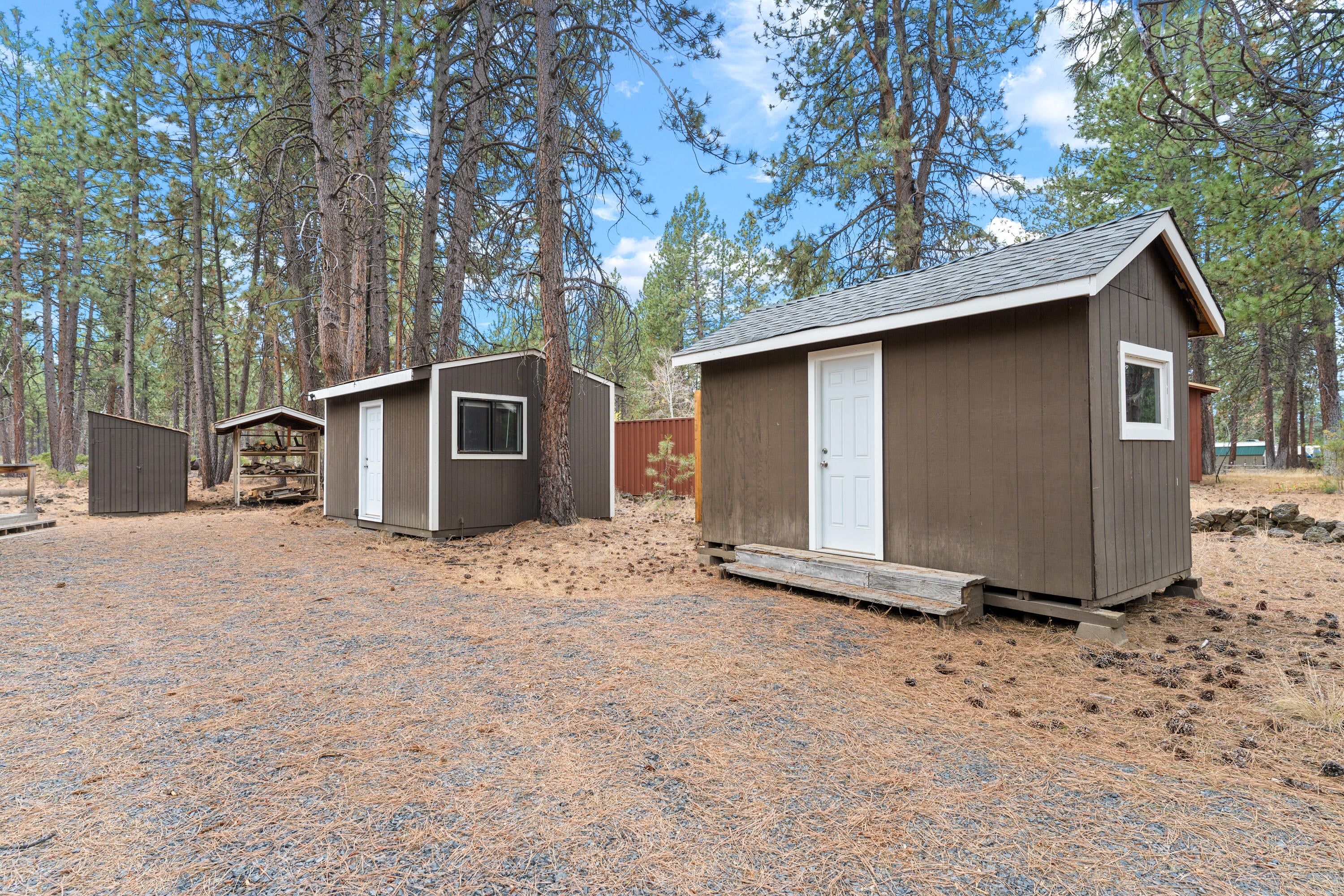 18979 Obsidian Road Bend, OR 97702 - Photo 15 of 26 DSC09203
