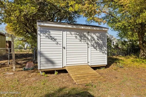 $319,900 | 169 Nelson Street, Harkers Island, NC 28531