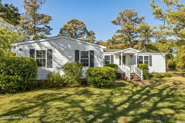 $319,900 | 169 Nelson Street, Harkers Island, NC 28531