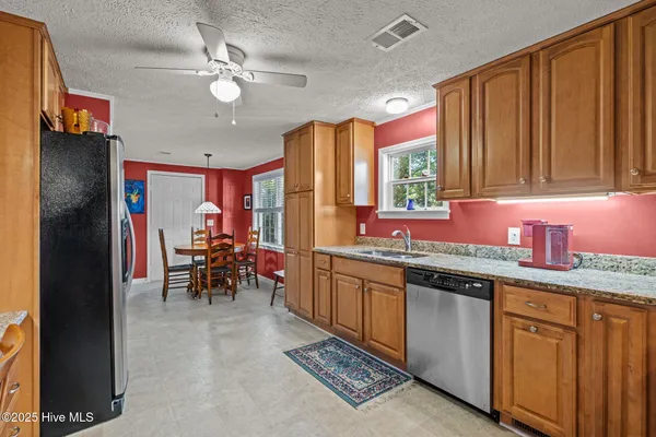 $319,900 | 169 Nelson Street, Harkers Island, NC 28531