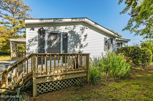 $319,900 | 169 Nelson Street, Harkers Island, NC 28531
