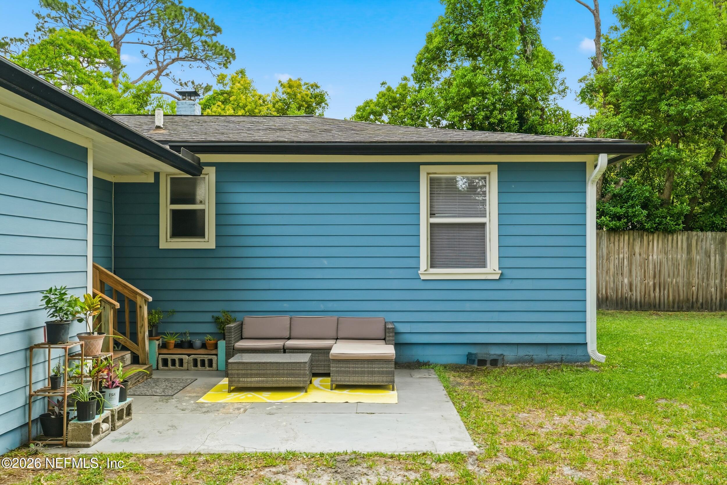 2032 Inwood Terrace Jacksonville, FL 32207 - Photo 22 of 27 a view of a backyard with a small pool