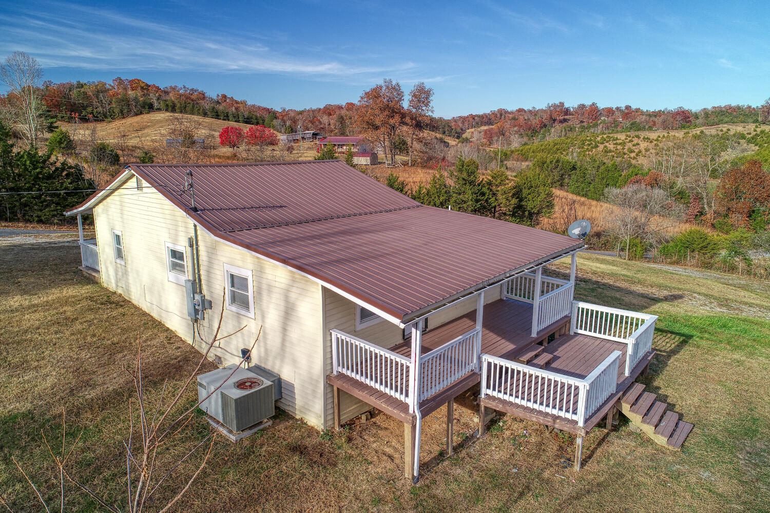 489 Wolfe Branch Road Bulls Gap, TN 37711 - Photo 13 of 55 Brown. 498 Wolfe. BG MLSa (13 of 20)