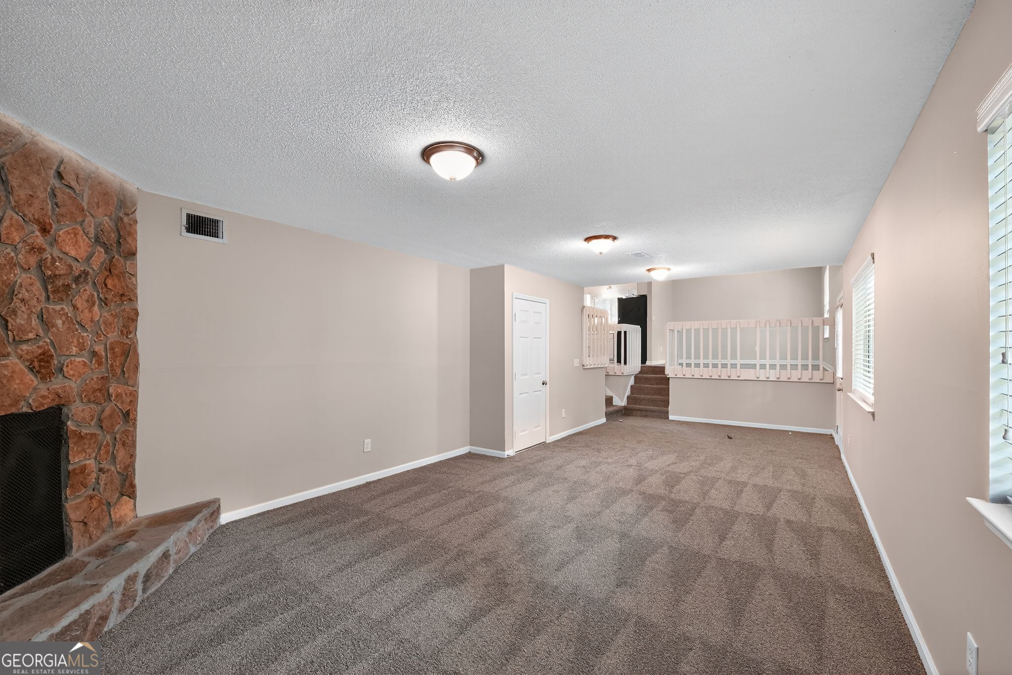 767 Forest Path Stone Mountain, GA 30088 - Photo 4 of 19