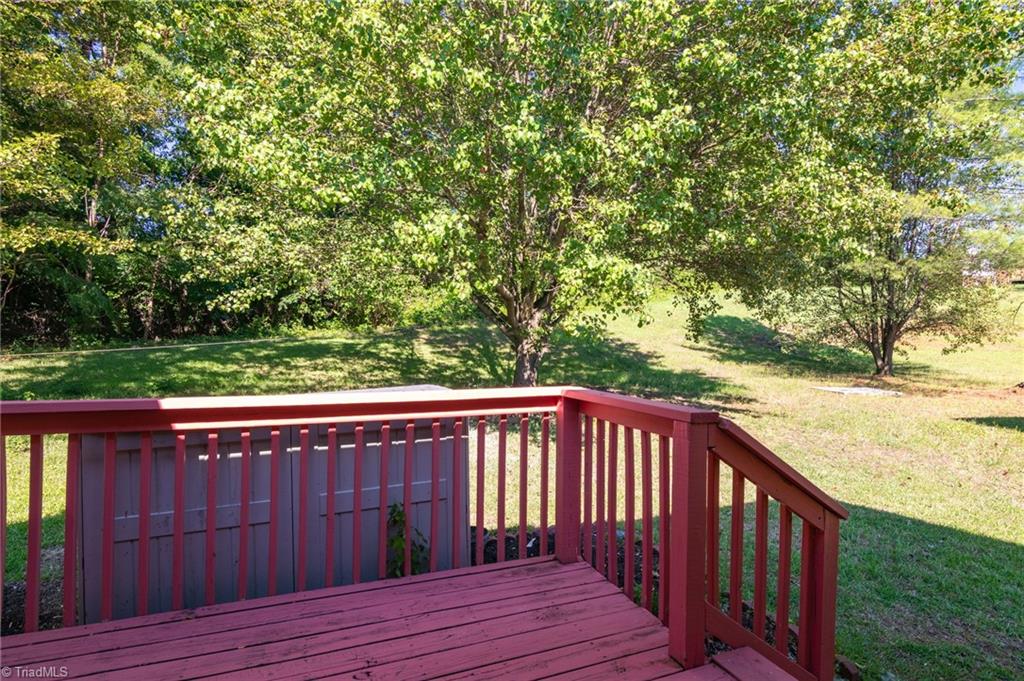1528 Ambridge Court High Point, NC 27265 - Photo 24 of 28