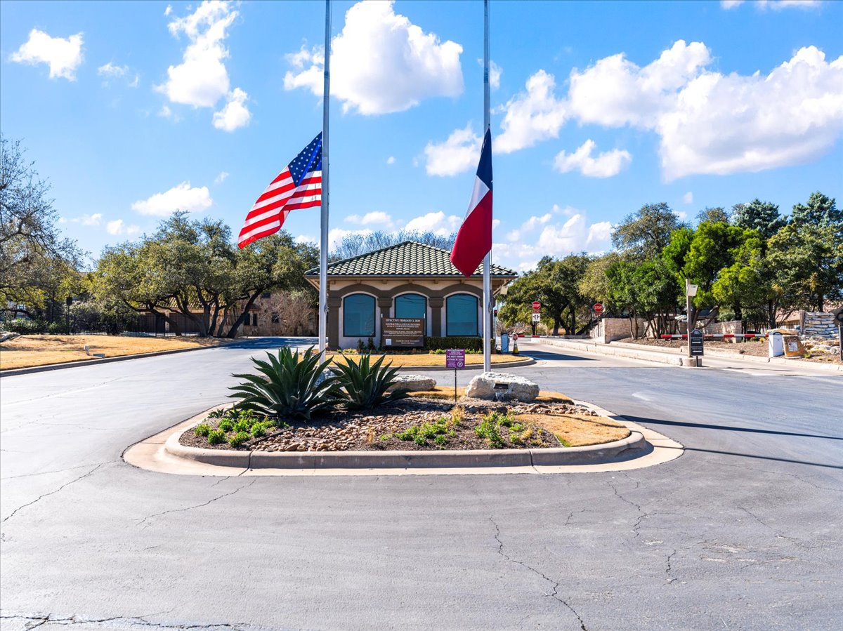 58 Cottondale Road The Hills, TX 78738 - Photo 35 of 40
