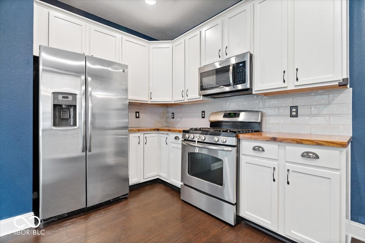 10375 Delphi Court Fishers, IN 46038 - Photo 19 of 48