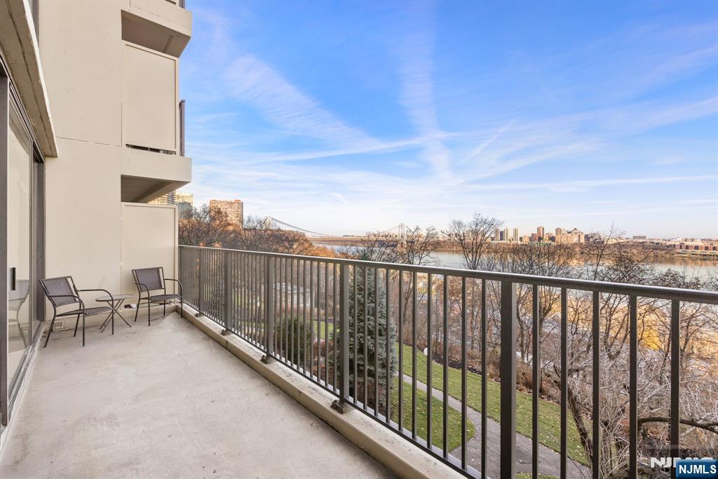 3 Horizon Road, Unit G11 Fort Lee, NJ 07024 - Photo 11 of 25