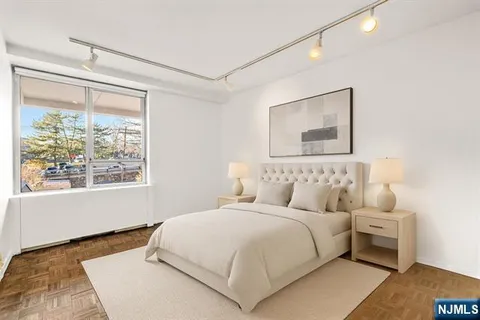 $325,000 | 3 Horizon Road, Unit G11, Fort Lee, NJ 07024