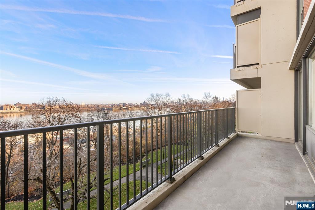 3 Horizon Road, Unit G11 Fort Lee, NJ 07024 - Photo 10 of 25