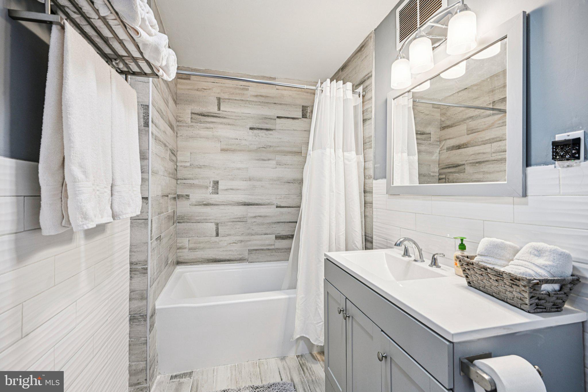 25618 Mt Pleasant Road Columbus, NJ 08022 - Photo 22 of 61 a bathroom with a granite countertop sink toilet and shower