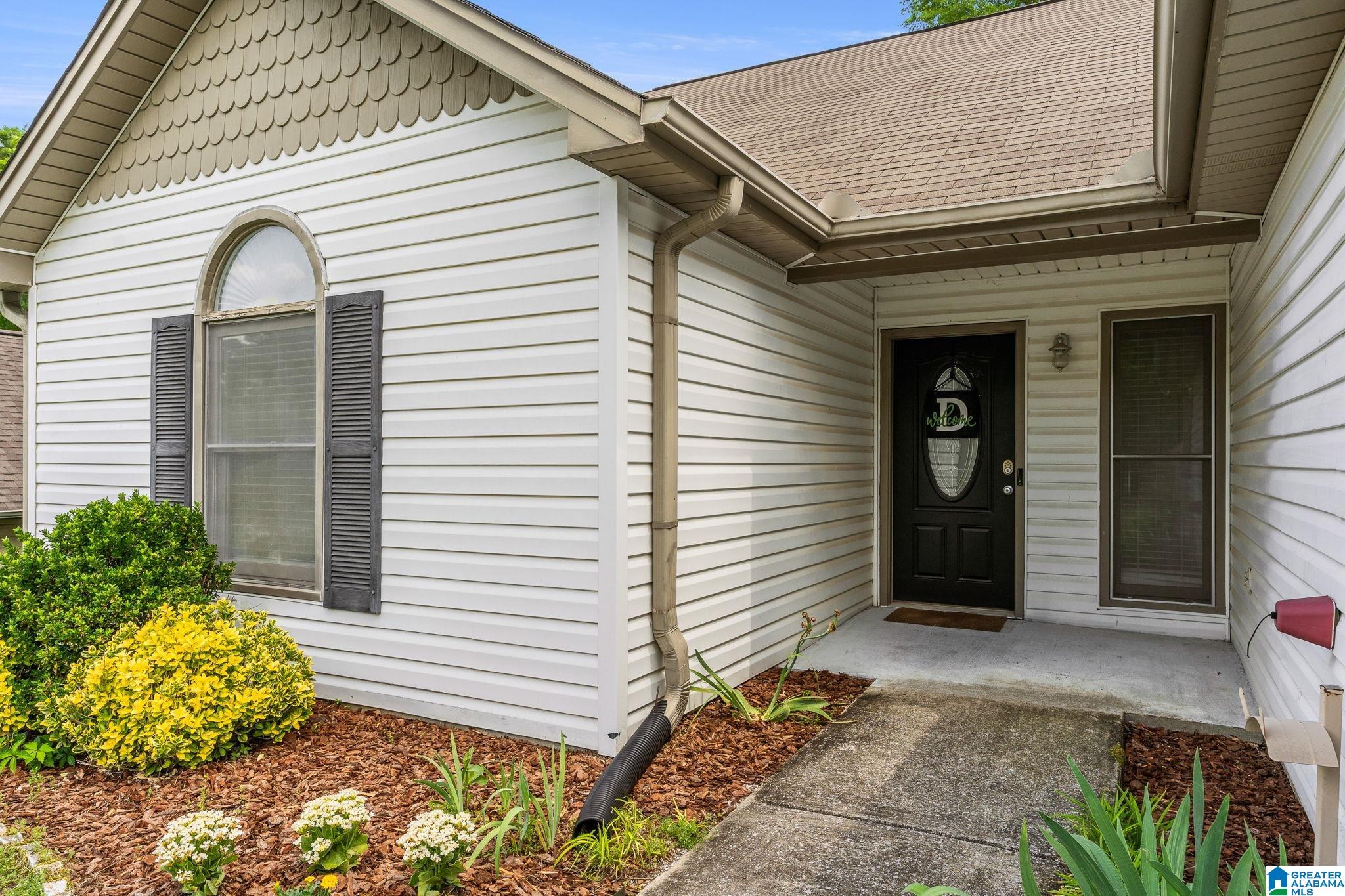 157 Lake Terrace Alabaster, AL 35007 - Photo 1 of 27