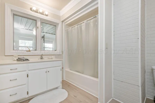 $275,000 | 401 Meredith Circle, Howardwick, TX 79226