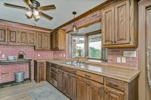 $275,000 | 401 Meredith Circle, Howardwick, TX 79226