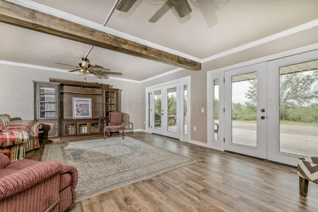 $275,000 | 401 Meredith Circle, Howardwick, TX 79226