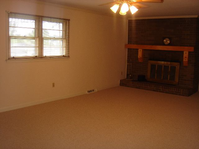 405 Del Norte Road, Unit TAKING Greenville, SC 29615 - Photo 3 of 9 Gallery Image 3