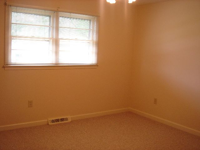 405 Del Norte Road, Unit TAKING Greenville, SC 29615 - Photo 7 of 9 Gallery Image 7
