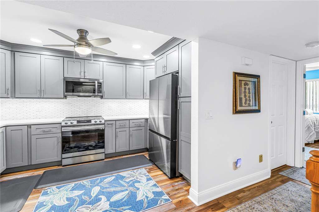 9948 Indian Key Trail, Unit 17 Seminole, FL 33776 - Photo 7 of 71