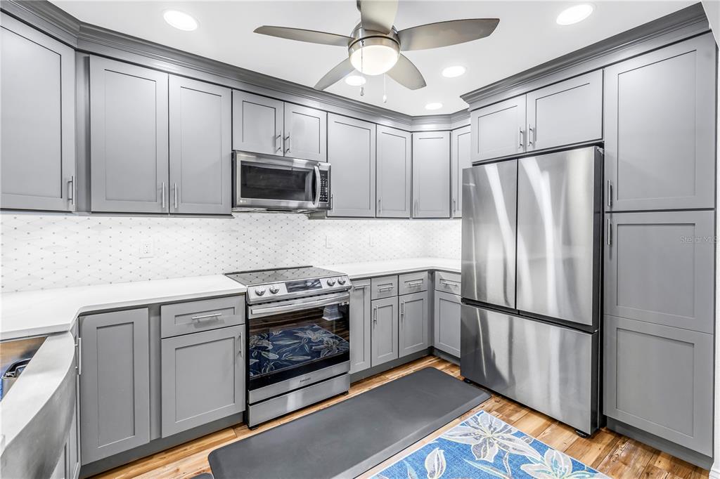 9948 Indian Key Trail, Unit 17 Seminole, FL 33776 - Photo 8 of 71