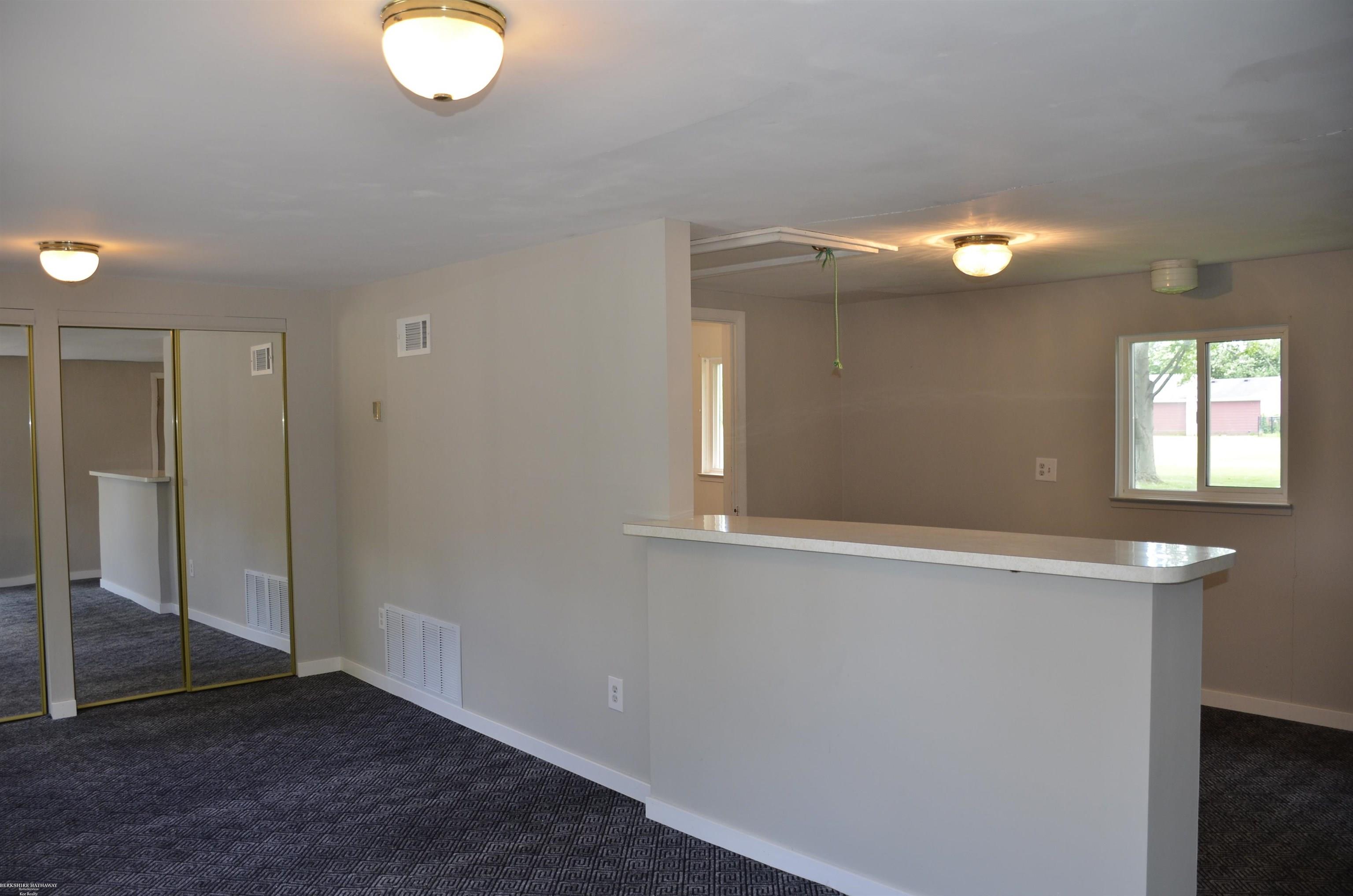 50400 Fairchild Road New Baltimore, MI 48051 - Photo 9 of 36