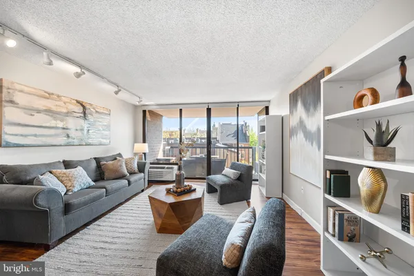 $460,000 | 241 South 6th Street, Unit 408F, Philadelphia, PA 19106