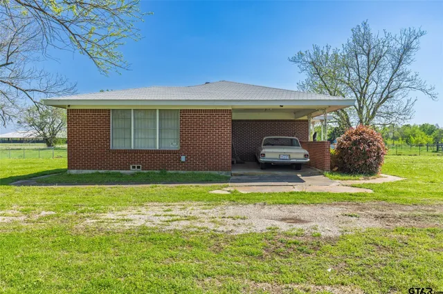a view of an indoor swimming pool