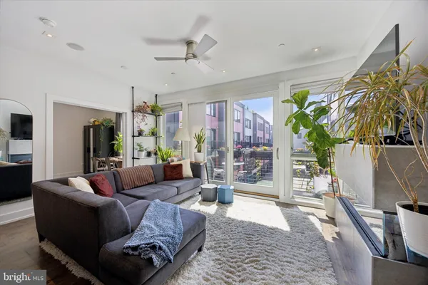 $3,500 | 620 North 3rd Street, Unit 3B, Philadelphia, PA 19123