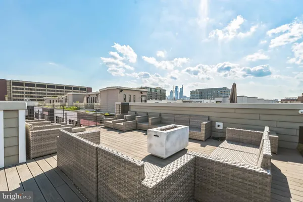 $3,500 | 620 North 3rd Street, Unit 3B, Philadelphia, PA 19123