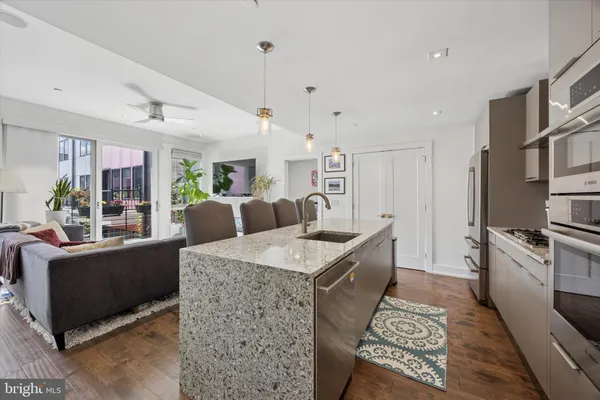 $3,500 | 620 North 3rd Street, Unit 3B, Philadelphia, PA 19123