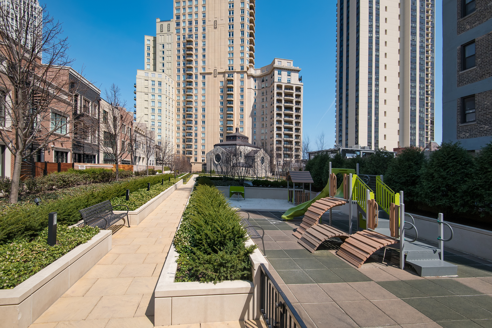 453 West Deming Place Chicago, IL 60614 - Photo 40 of 50 a view of outdoor space with seating area
