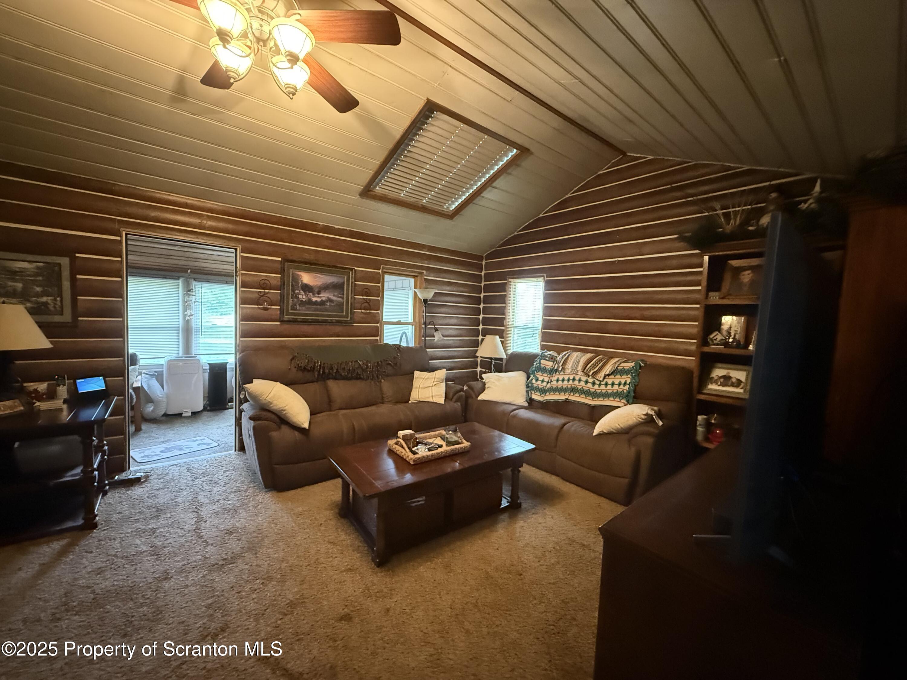 186 Point Road Factoryville, PA 18419 - Photo 2 of 21 Living Room