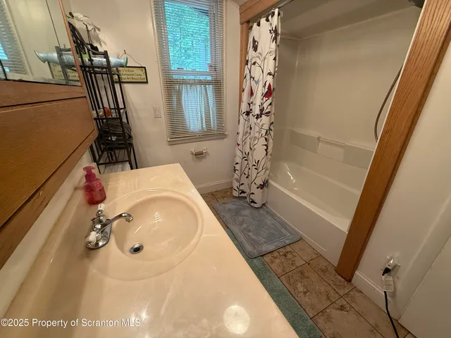 $649,900 | 186 Point Road, Factoryville, PA 18419