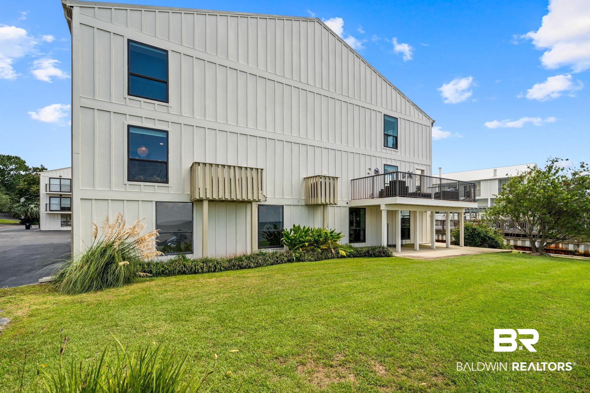 710 South Mobile Street, Unit 28 Fairhope, AL 36532 - Photo 31 of 45 Side View