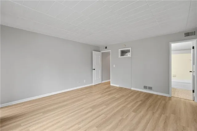 $105,000 | 335 Forest Green Drive, Unit 335, Coraopolis, PA 15108