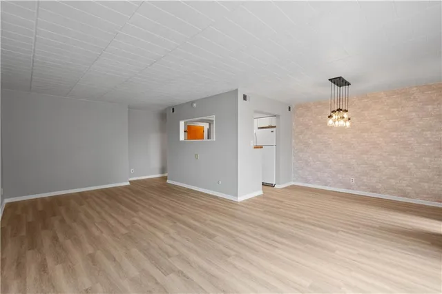 $105,000 | 335 Forest Green Drive, Unit 335, Coraopolis, PA 15108