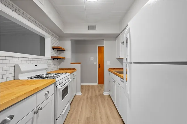 $105,000 | 335 Forest Green Drive, Unit 335, Coraopolis, PA 15108