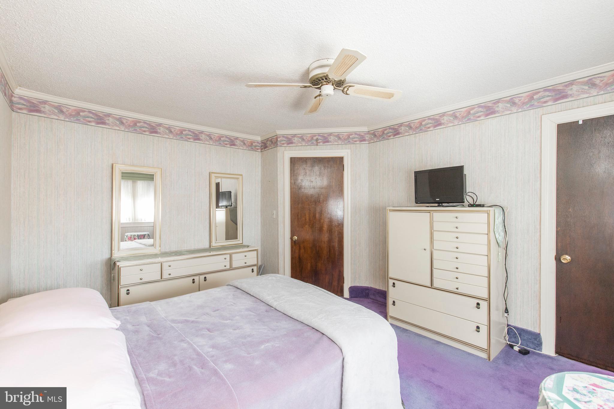 7233 Hilltop Road Upper Darby, PA 19082 - Photo 24 of 33