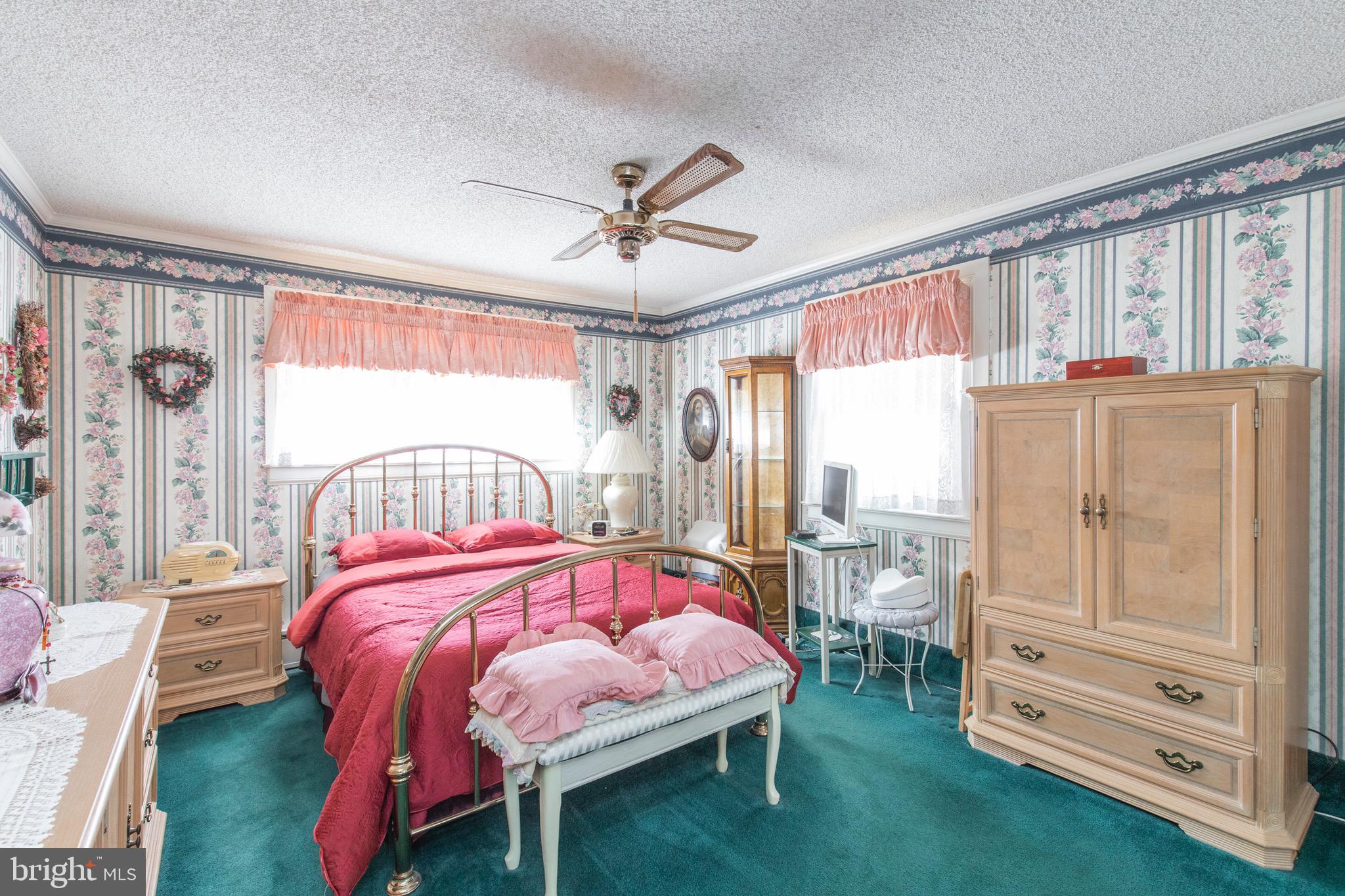 7233 Hilltop Road Upper Darby, PA 19082 - Photo 25 of 33