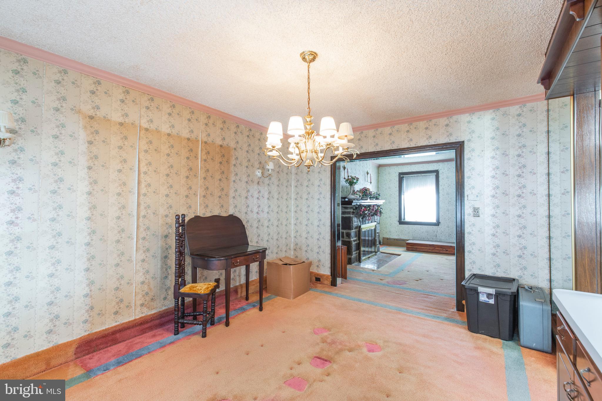 7233 Hilltop Road Upper Darby, PA 19082 - Photo 9 of 33
