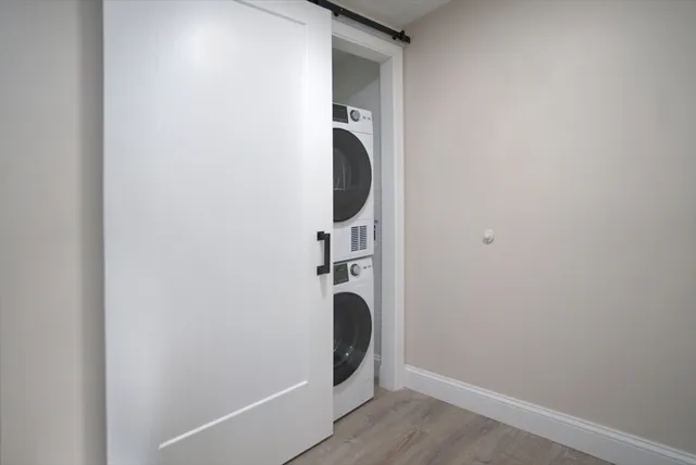 a close up view of a washer and dryer