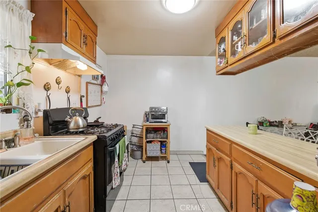 $945,000 | 2239 Sunset Boulevard, Los Angeles, CA 90026